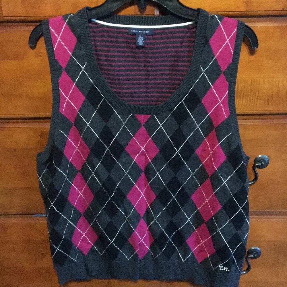 TOMMY HILFIGER SLEEVELESS SWEATER TOP